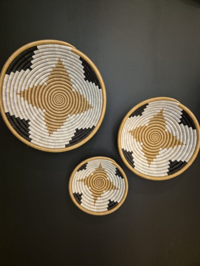Handwoven Seagrass Bowl with Natural Sisal Fibers Yellow and White Stars – Set of 3